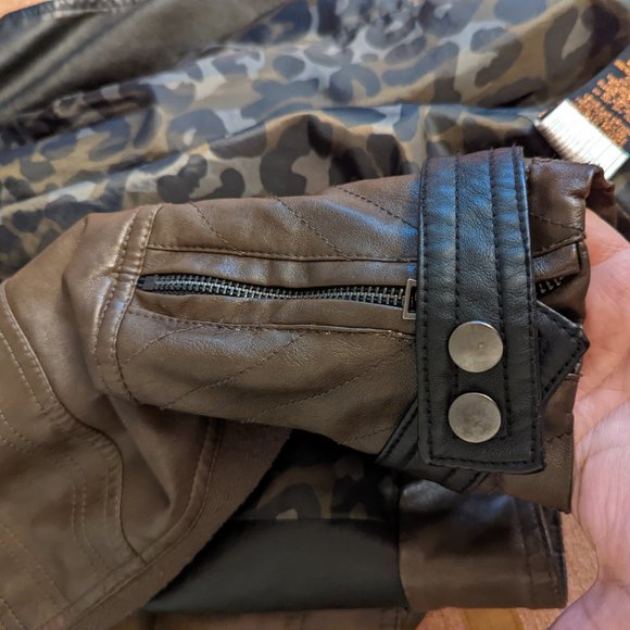 ❌SOLD❌  Nadia Aboulhosn x Addition Elle Vegan Leather Jacket - Picture 4 of 8